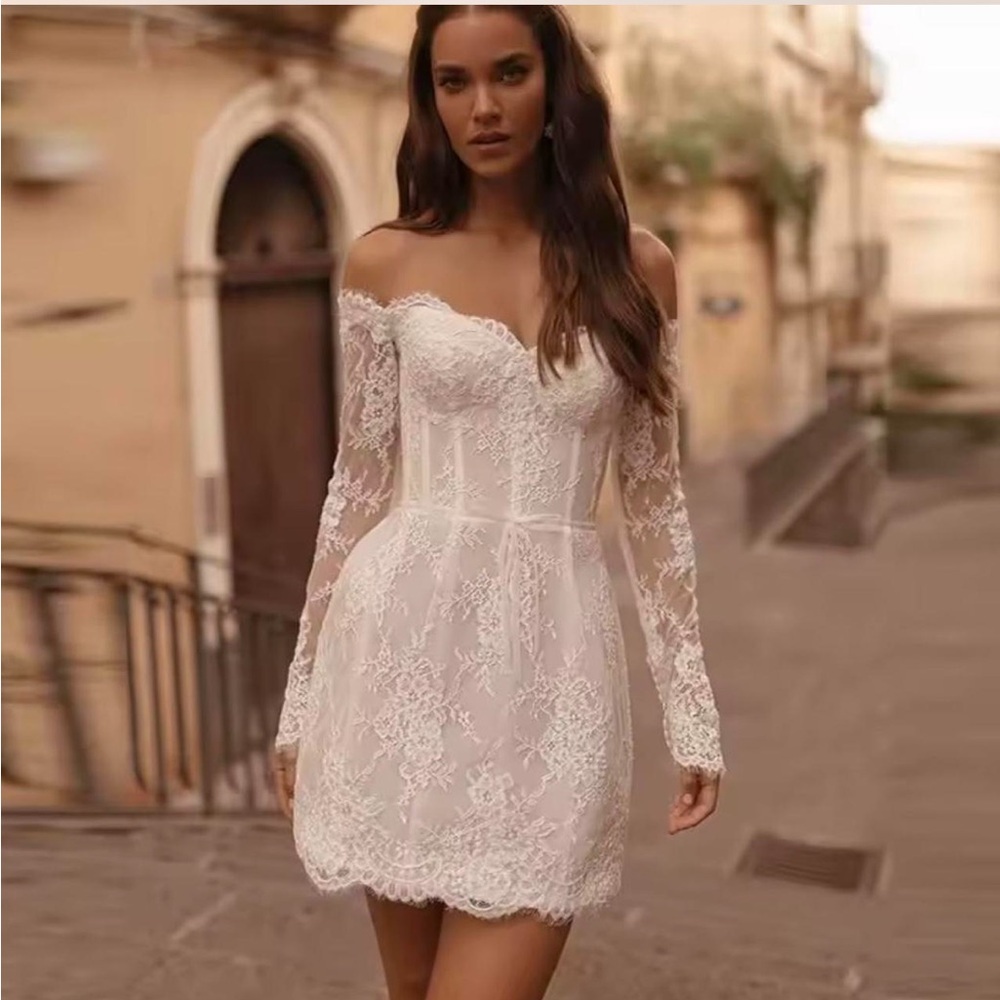 Elegant Lace Off-Shoulder White Dress